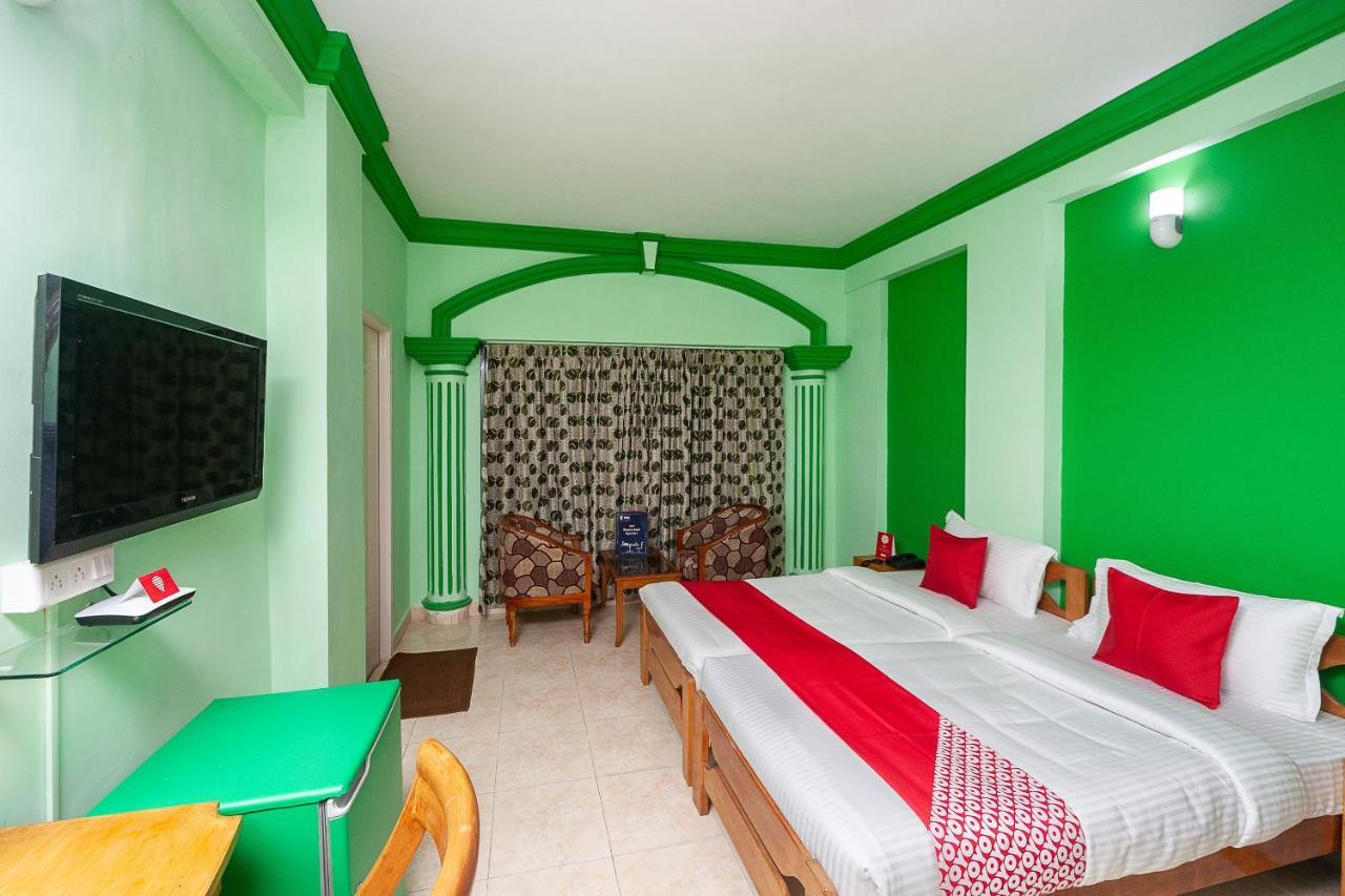 Hotel Manhattan Ченнаї Екстер'єр фото